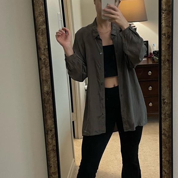 Aritzia Tops - Aritzia Golden by TNA Kennan Blouse 100% Silk Button Down Shirt Size Medium